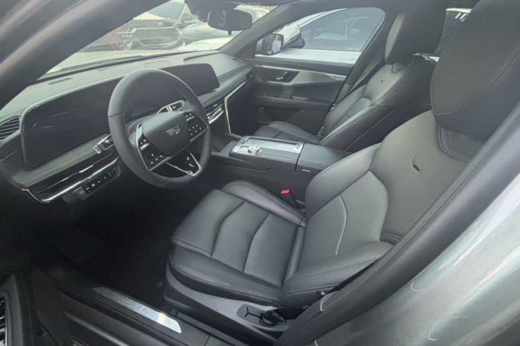 凯迪拉克CT6 2023款 28T 风尚型中控内饰7002