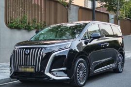 腾势D9 2022款 EV 600 四驱尊荣型