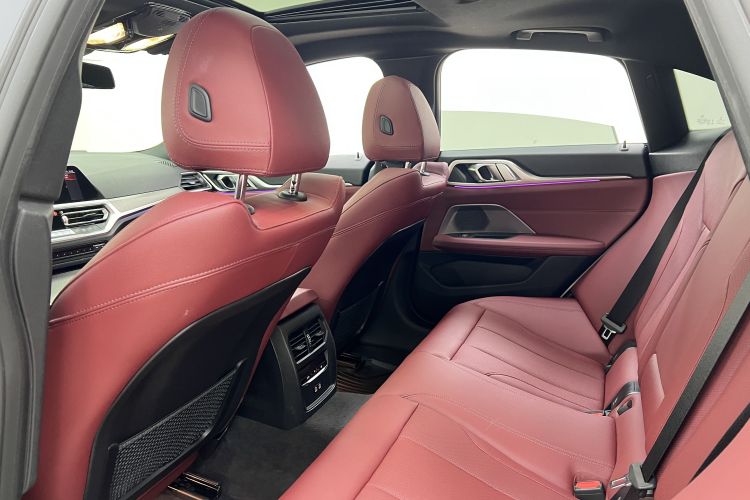 宝马4系 2022款 425i Gran Coupe M运动曜夜套装中控内饰7010