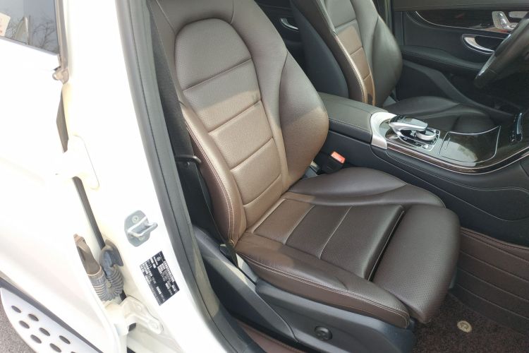 奔驰GLC 2019款 改款 GLC 260 L 4MATIC 豪华型局部细节41