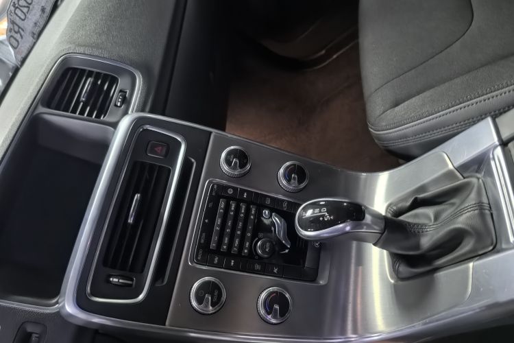 沃尔沃S60 2016款 S60L T3 智行版中控内饰7005