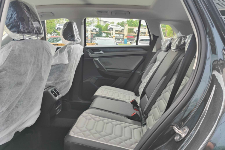 大众 探岳 2025款 众享款 300TSI中控内饰7003