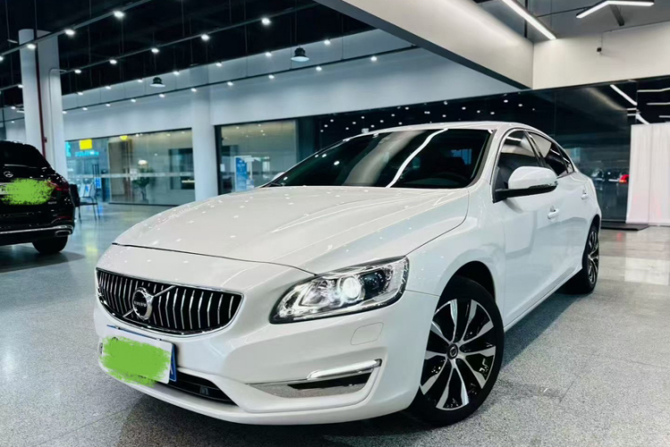 沃尔沃S60 2019款 S60L 改款 T5 智进进阶版车身外观1