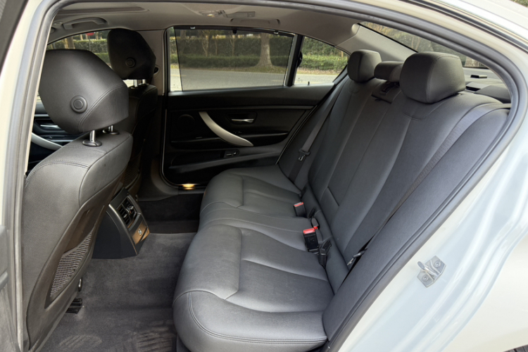 宝马3系 2016款 320Li 时尚型中控内饰7007