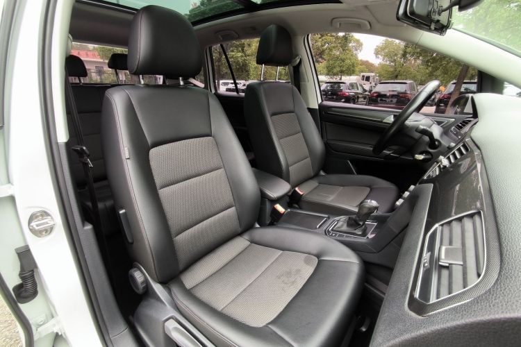 大众 高尔夫·嘉旅 2018款 230TSI 自动进取型中控内饰7002