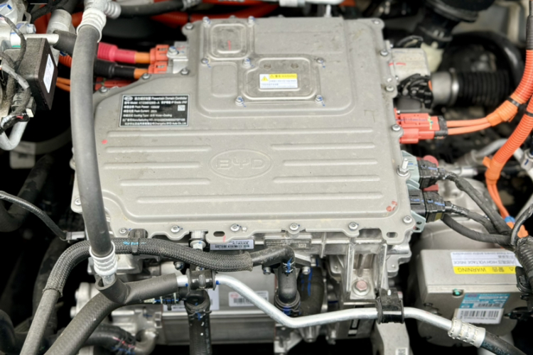 比亚迪 秦PLUS 2023款 EV 510KM 出行版局部细节9003