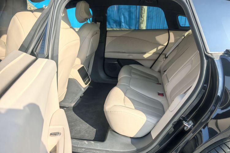 小鹏P7+ 2024款 长续航 Max中控内饰7005