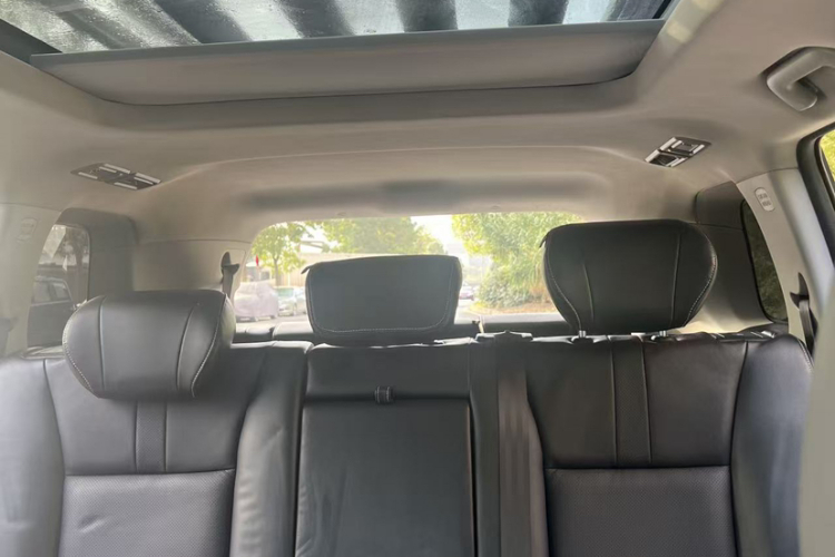 广汽传祺 传祺GS8 2020款 390T 两驱豪华智联版（七座）中控内饰7008