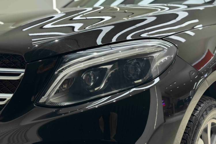 奔驰GLE 2019款 GLE 320 4MATIC 动感型臻藏版局部细节9013