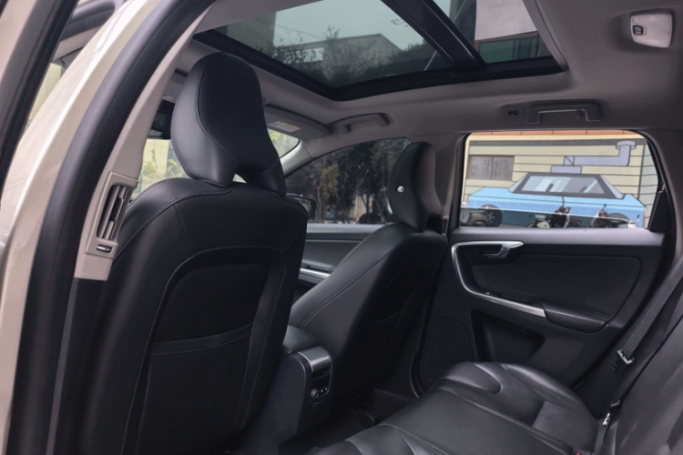 沃尔沃XC60 2017款 T5 智进升级版中控内饰7002