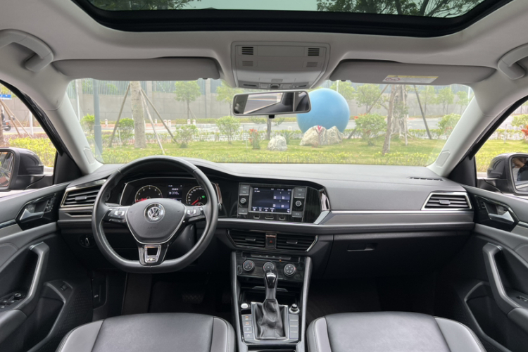 大众 速腾 2019款 280TSI DSG舒适型 国VI中控内饰7008
