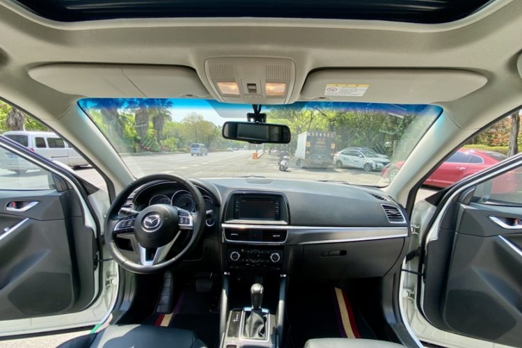 马自达CX-5 2015款 2.5L 自动四驱尊贵型中控内饰7001