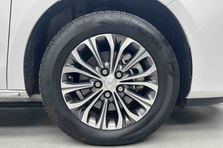 别克GL8 2023款 陆上公务舱 652T 豪华型车身外观6007