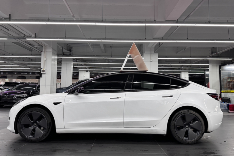 特斯拉 Model 3 2022款 后轮驱动版车身外观6001