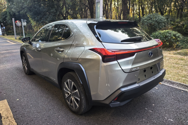 雷克萨斯UX新能源 2020款 300e 纯·悦版车身外观6005