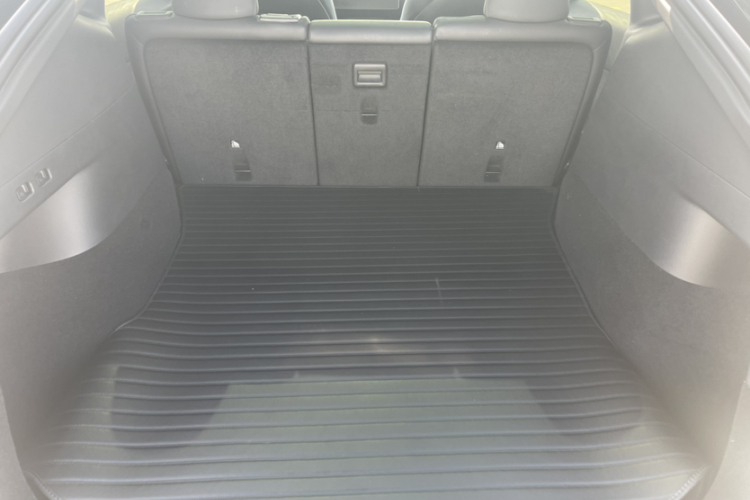 特斯拉 Model Y 2022款 改款 后轮驱动版中控内饰7005