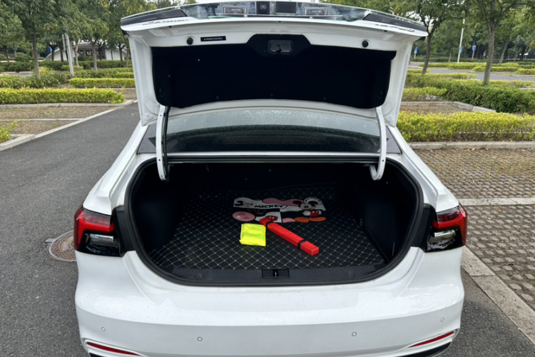 荣威i6 MAX新能源 2023款 EV 420天幕特别版局部细节23