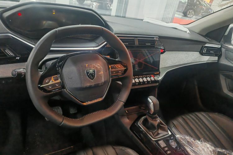 标致408 2024款 360THP 龘龘款 拉图版中控内饰7001