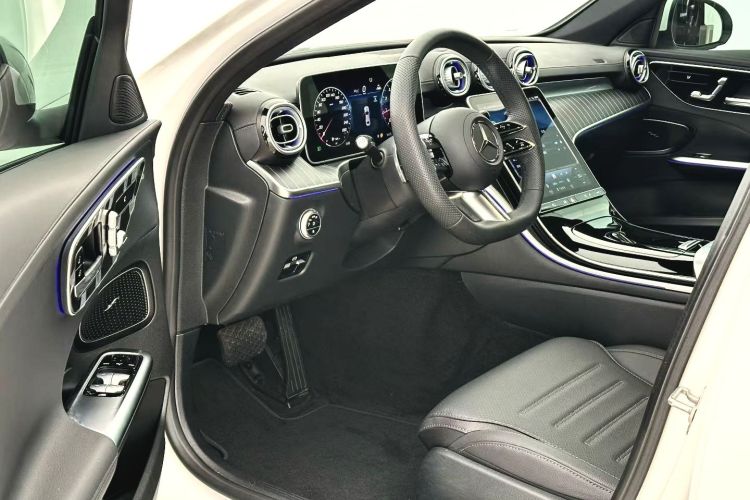 奔驰C级 2025款 C 260 L 运动版车身外观6006