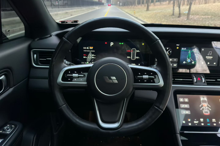 理想汽车 理想ONE 2021款 增程6座版中控内饰7002