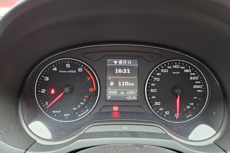 奥迪A3 2016款 Sportback 35 TFSI 风尚型中控内饰15