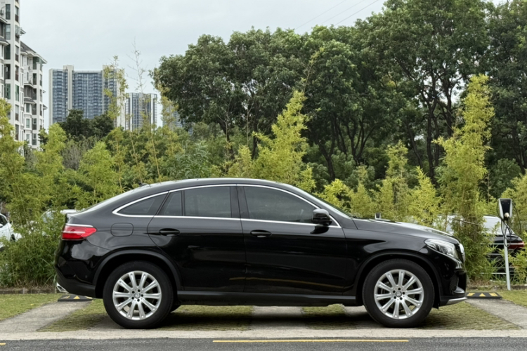 奔驰GLE轿跑 2015款 GLE 320 4MATIC 轿跑SUV车身外观6004
