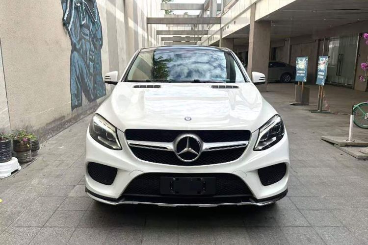 奔驰GLE轿跑 2017款 GLE 320 4MATIC 轿跑SUV车身外观6001
