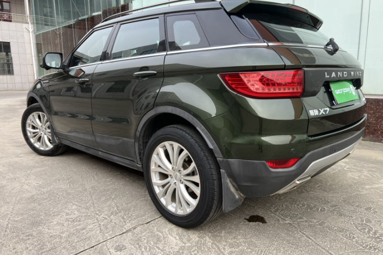 陆风X7 2015款 2.0T 全景尊贵版车身外观6004