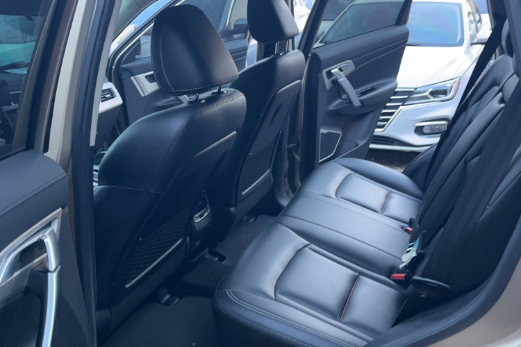 吉利汽车 博越 2018款 1.8TD 自动两驱智联型4G互联版中控内饰7002