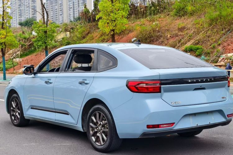 宝骏RC-5 2020款 1.5L 手动智耀豪华型车身外观6003