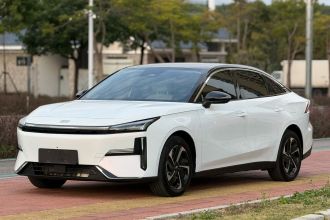 吉利银河 银河L6 2023款 125km 星舰