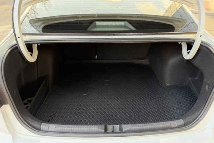 大众 宝来 2023款 300TSI DSG尊行版局部细节9006