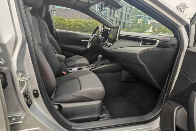 丰田 雷凌 2021款 185T CVT豪华版中控内饰7001