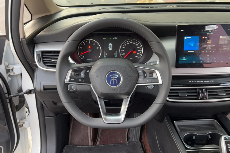 比亚迪 宋MAX 2021款 升级版 1.5T 自动豪华型 6座局部细节13