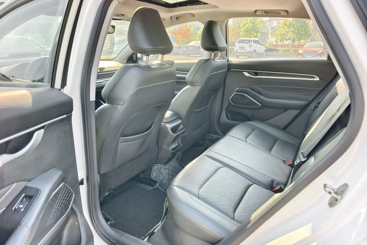 吉利汽车 帝豪 2022款 第4代 1.5L 手动豪华型中控内饰7002