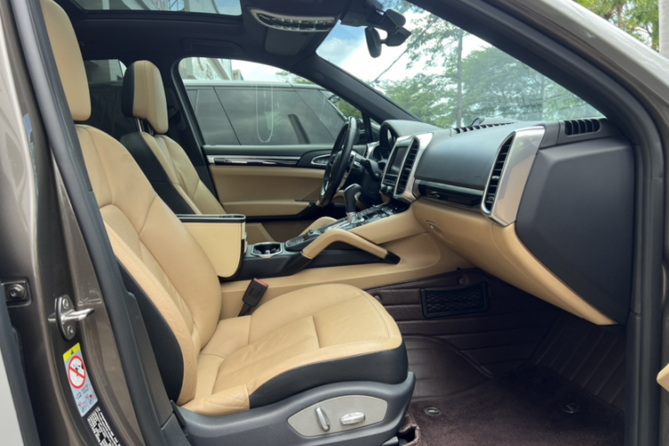 保时捷 2015款 Cayenne 3.0T车身外观6002