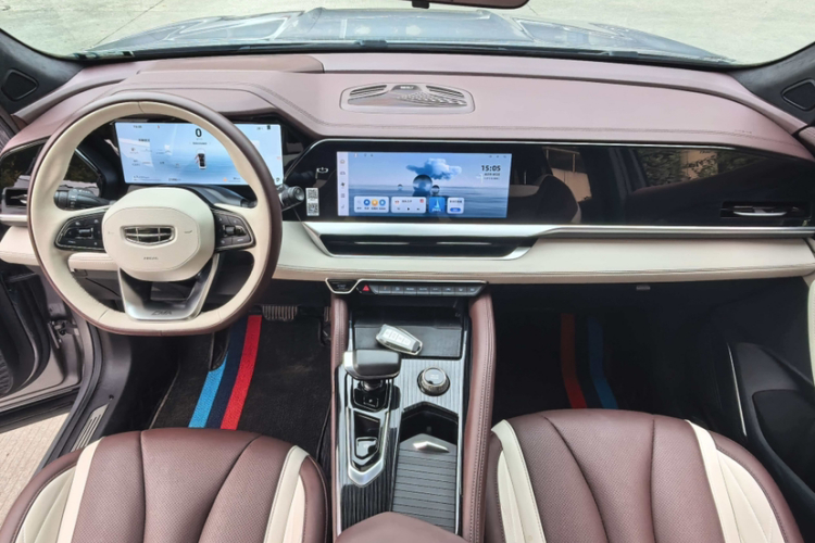 吉利汽车 星越L 2024款 2.0TD 高功自动两驱云起版中控内饰7005