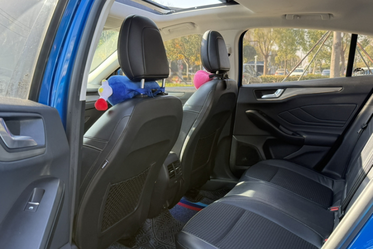 福特 福克斯 2020款 两厢 EcoBoost 180 自动锋潮型中控内饰7005