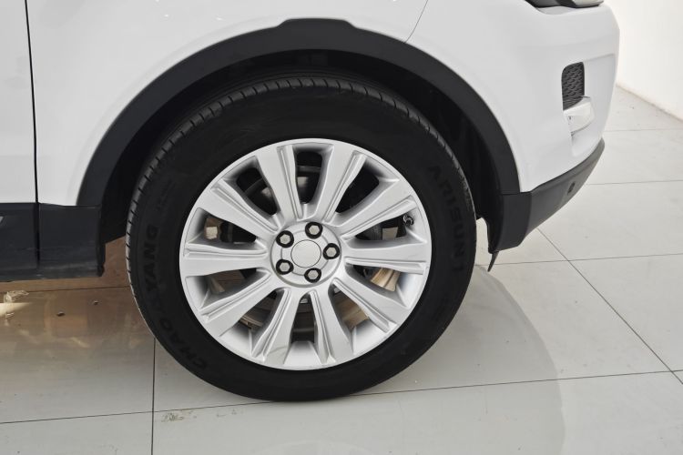 路虎 揽胜极光 2015款 2.0T 五门智耀版车身外观6006