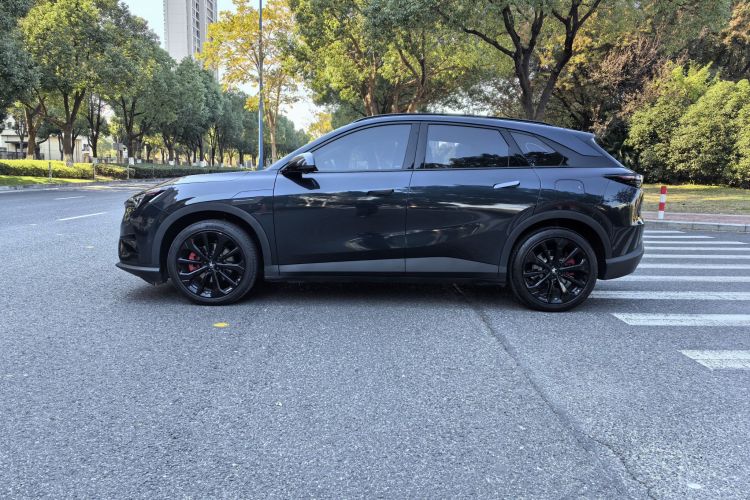 ARCFOX极狐 极狐 阿尔法T5(ARCFOX αT5) 2025款 630 神行版车身外观6002