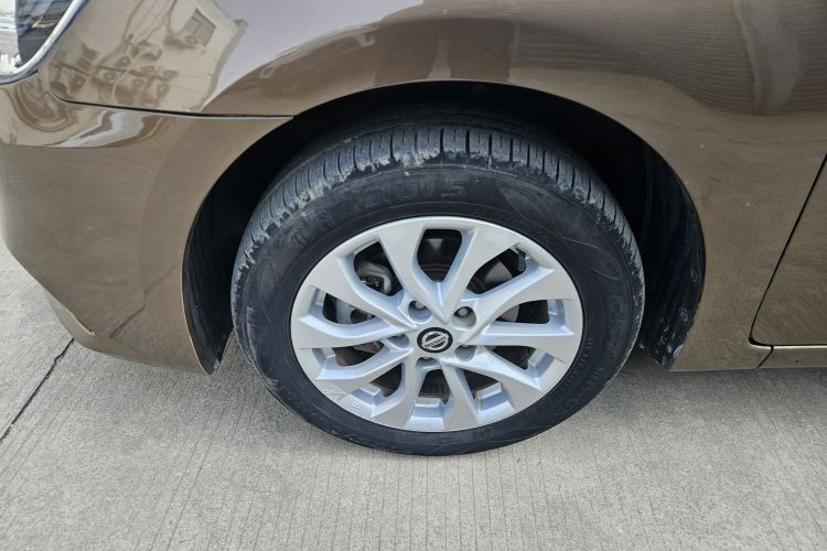 日产 轩逸 2018款 1.6XV CVT尊享版车身外观6005