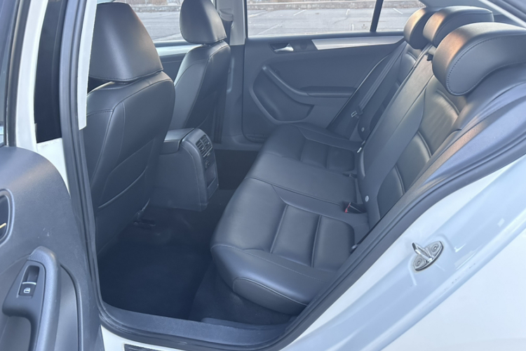 大众 速腾 2014款 1.4TSI 手动豪华型中控内饰7002