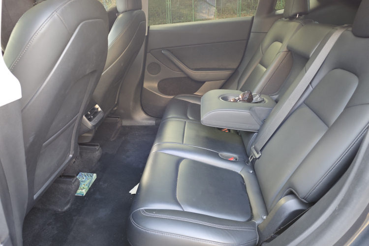 特斯拉 Model Y 2021款 标准续航后驱版中控内饰7003
