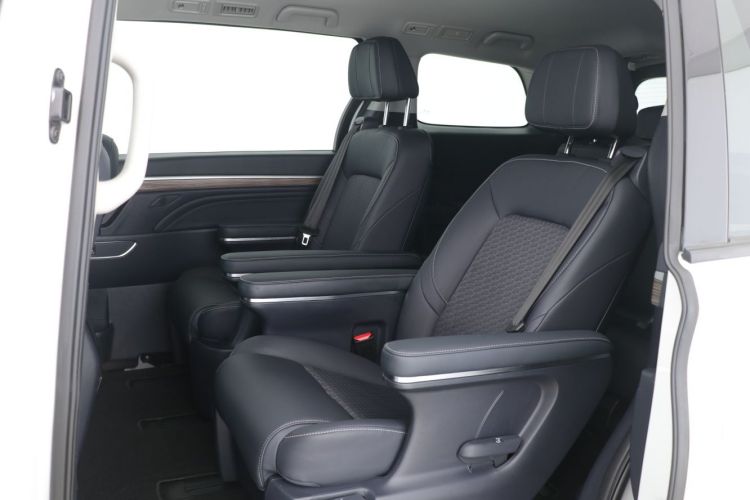 广汽传祺 传祺M8 2021款 改款 领秀系列 390T 豪华版中控内饰7002