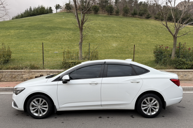 别克 威朗 2019款 三厢 20T 双离合领先型车身外观6005