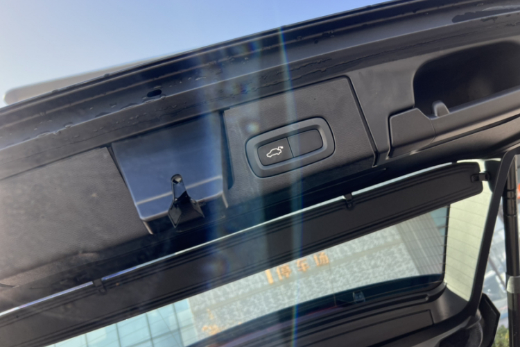 沃尔沃XC60 2025款 B5 四驱智逸豪华版车身外观6007