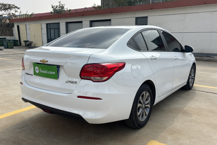 雪佛兰 科沃兹 2016款 1.5L 手动欣享版车身外观6001