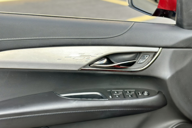 凯迪拉克ATS-L 2016款 28T 时尚型中控内饰7010