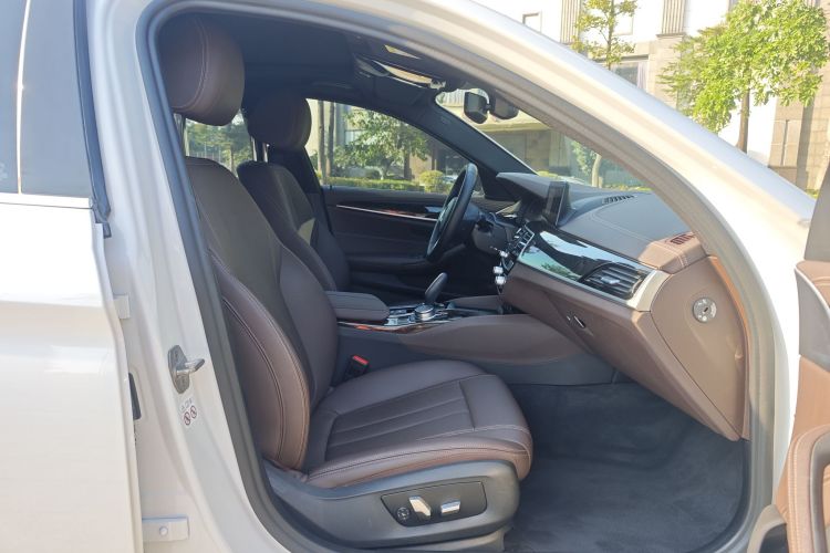 宝马5系 2020款 525Li M运动套装局部细节41