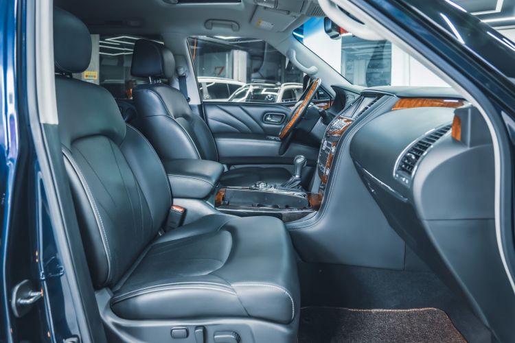 英菲尼迪QX80 2016款 5.6L 4WD中控内饰7010